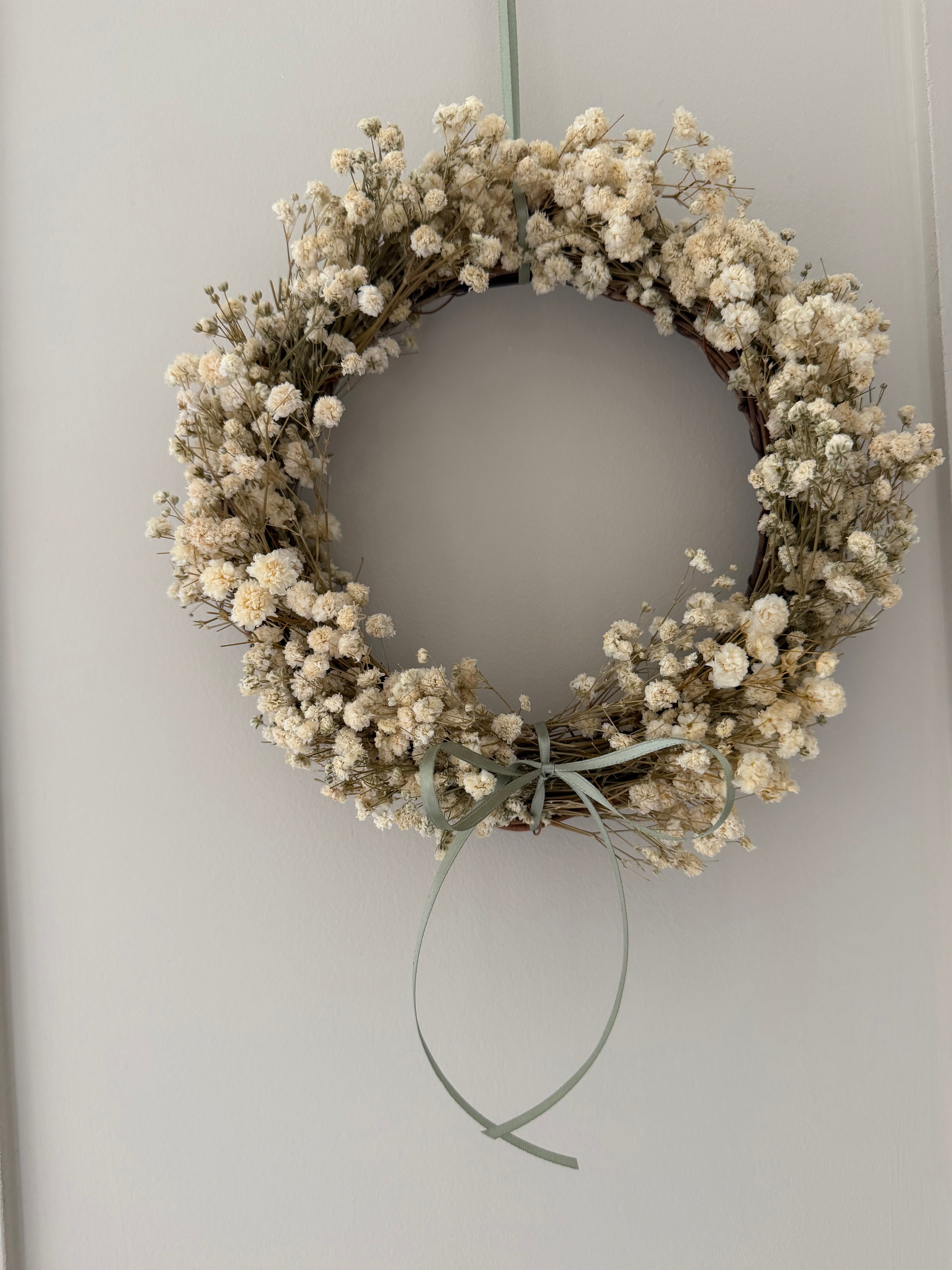 ‘Verdi’ wreath with gypsophilas and sage bow 20cm