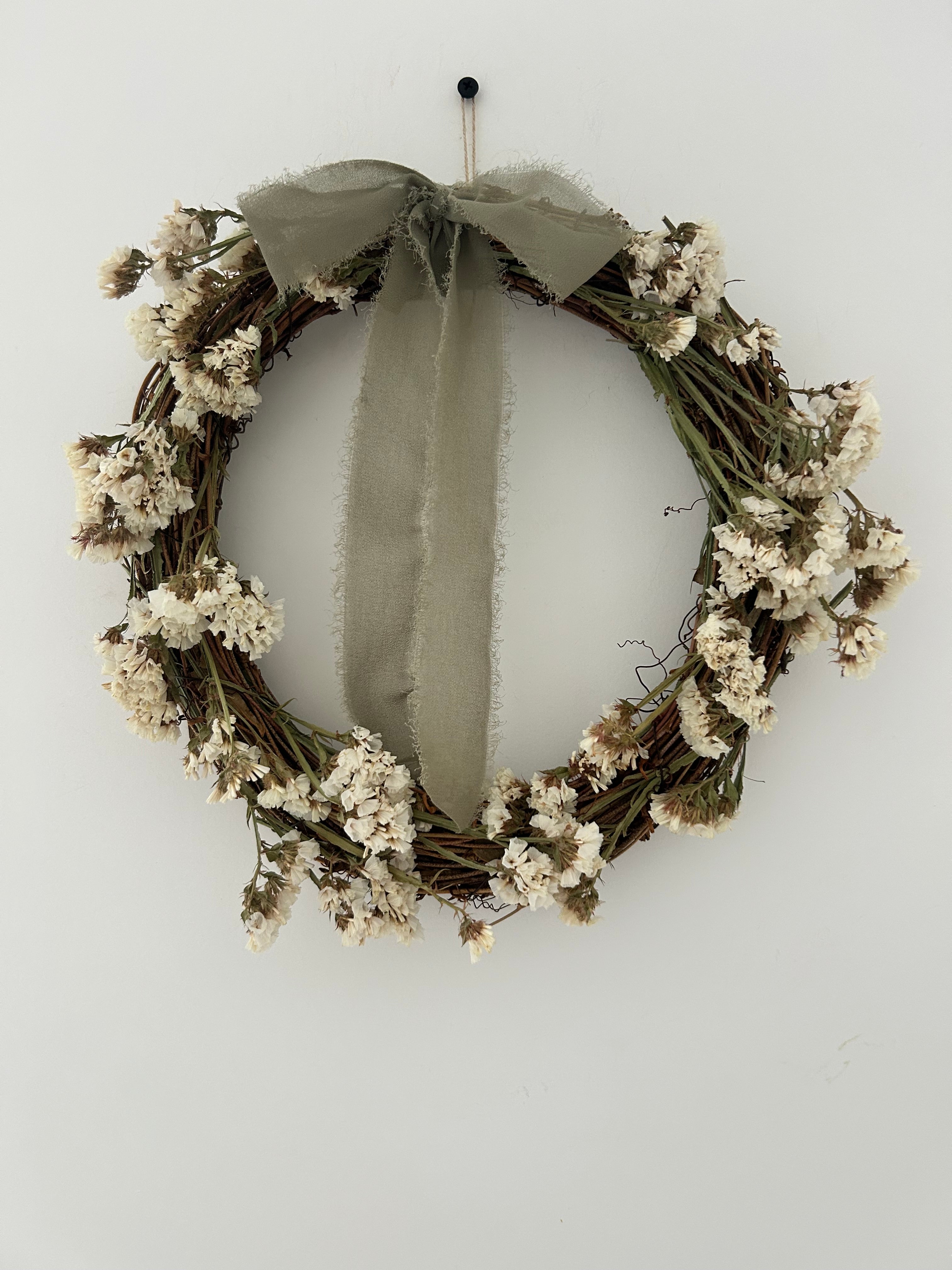 ‘Sage’ Wreath with white statice and sage bow
