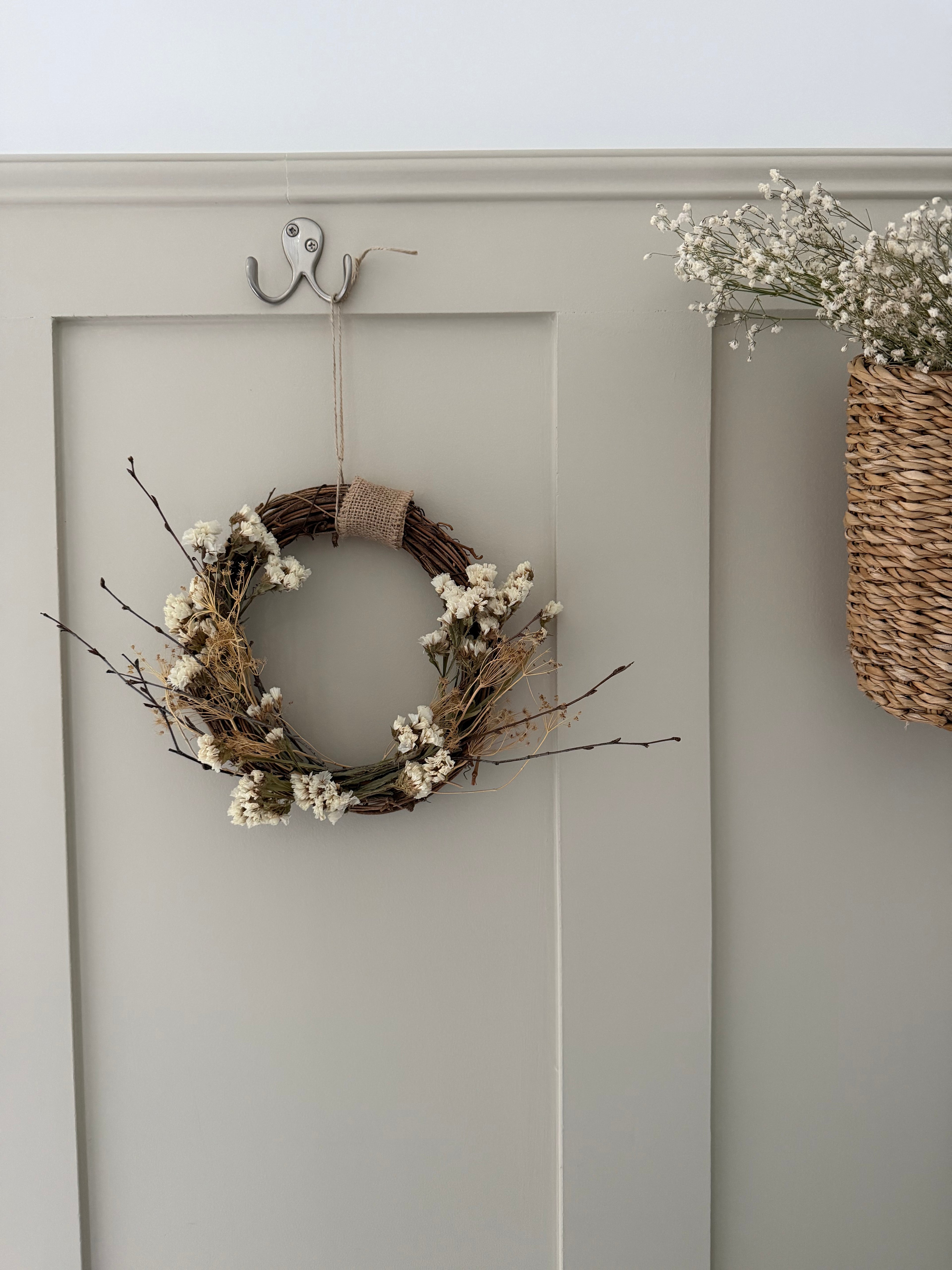 *Sample one off* 20cm Wreath with white statice, dried birch twigs & dried Bupleurum Seed Heads