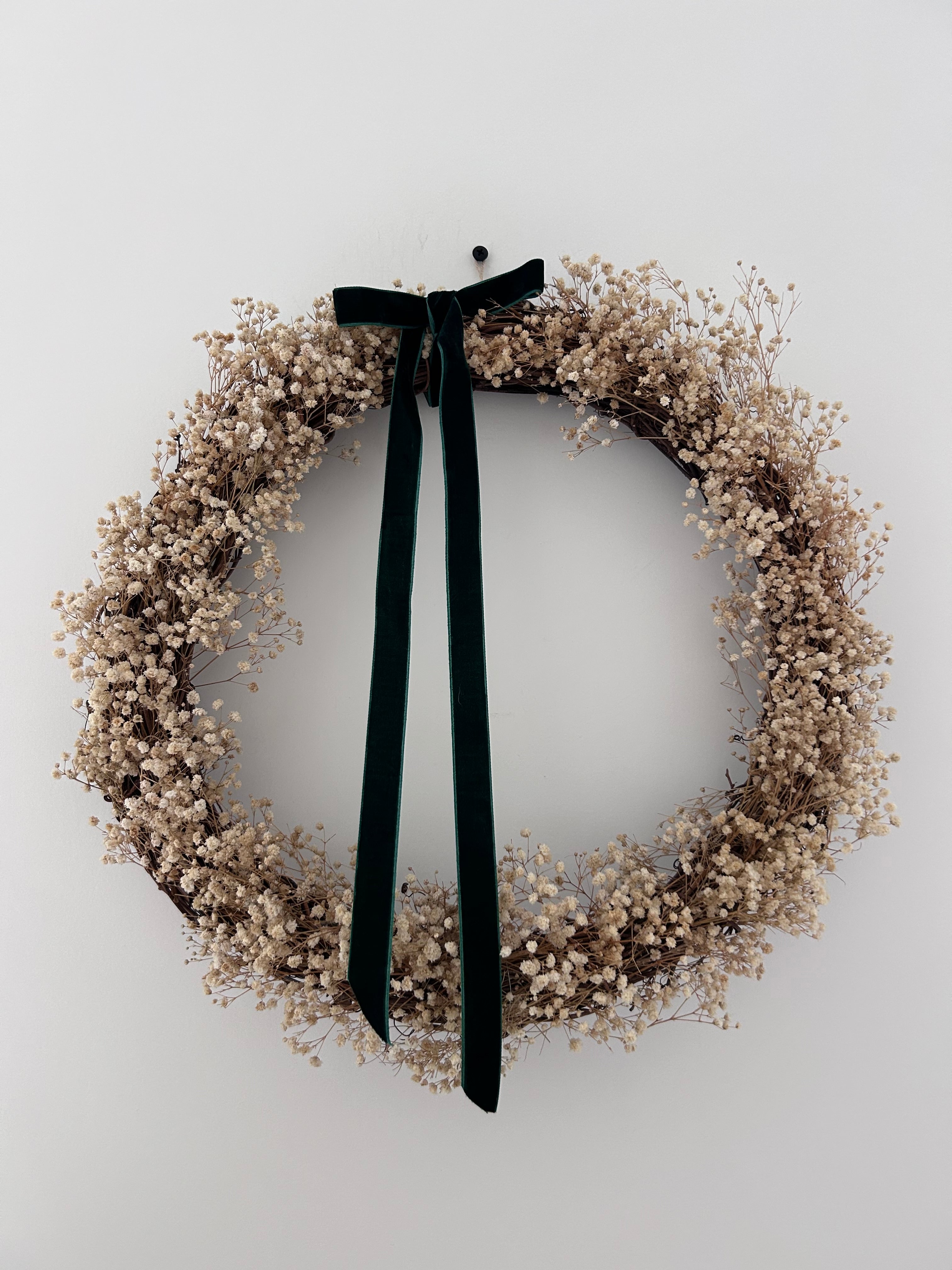 ‘Fern’ Gypsophilas Wreath finished with a dark green velvet bow (bells optional)