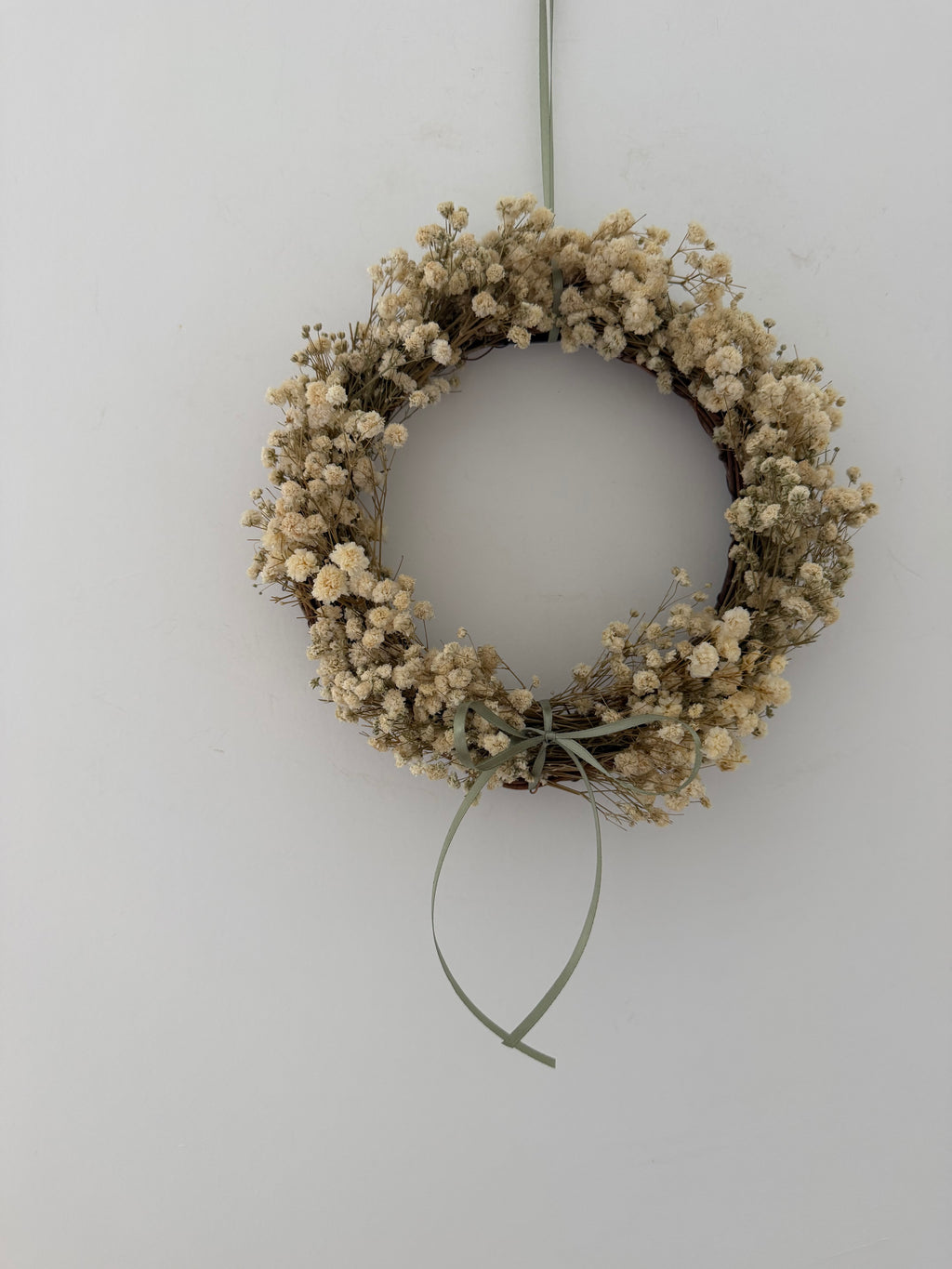 ‘Verdi’ wreath with gypsophilas and sage bow 20cm