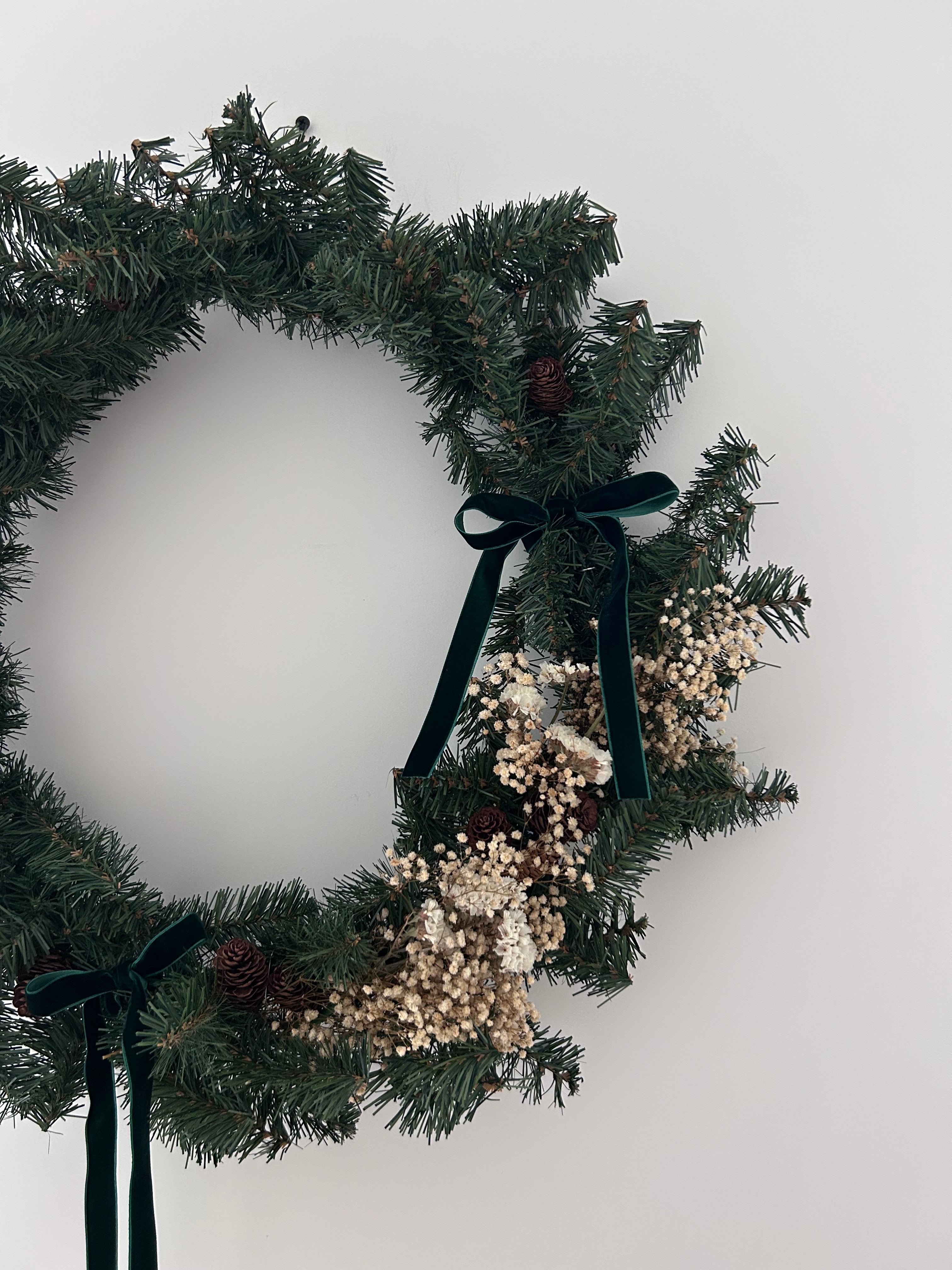 *SAMPLE* ‘Evergreen’ Wreath with Gypsophilas and White Statice finished with dark green velvet bows 60cm