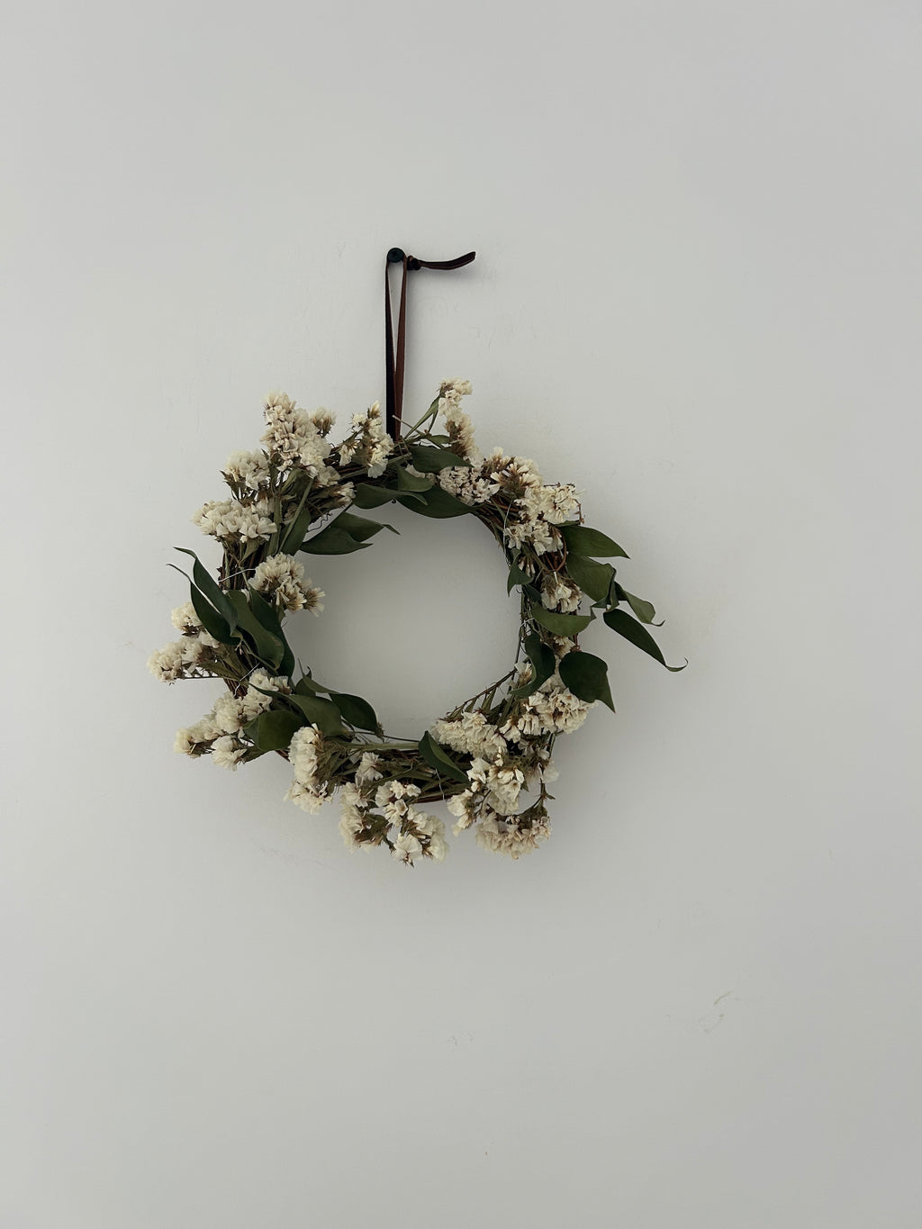 Forest’ Wreath with White Statice and Ruscus 20cm