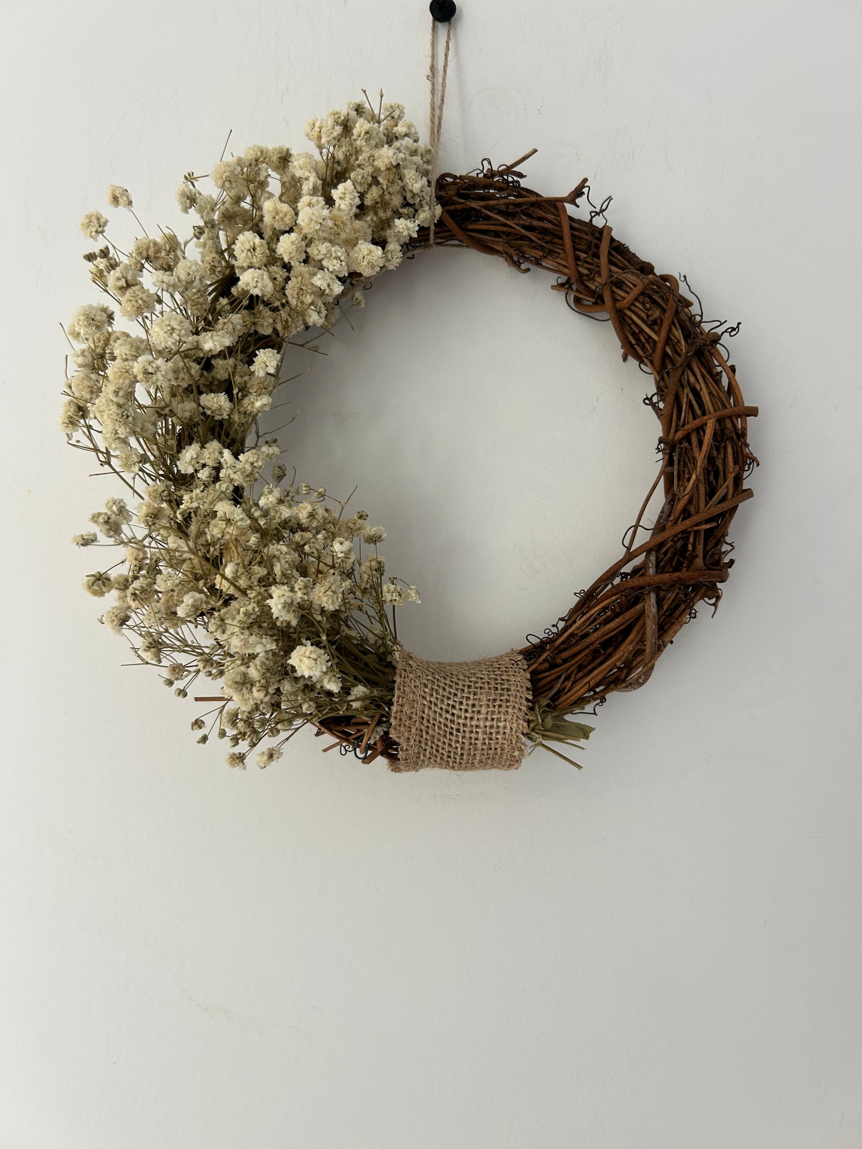 ‘Maeve’ Wreath with Gypsophila 20cm